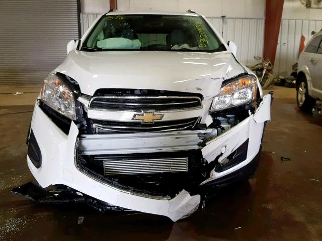 KL7CJPSB0GB587734 - 2016 CHEVROLET TRAX 1LT WHITE photo 9