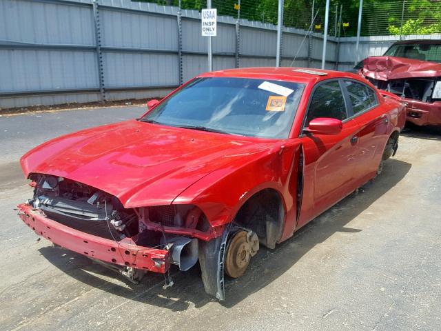 2C3CDXHGXEH152595 - 2014 DODGE CHARGER SX RED photo 2