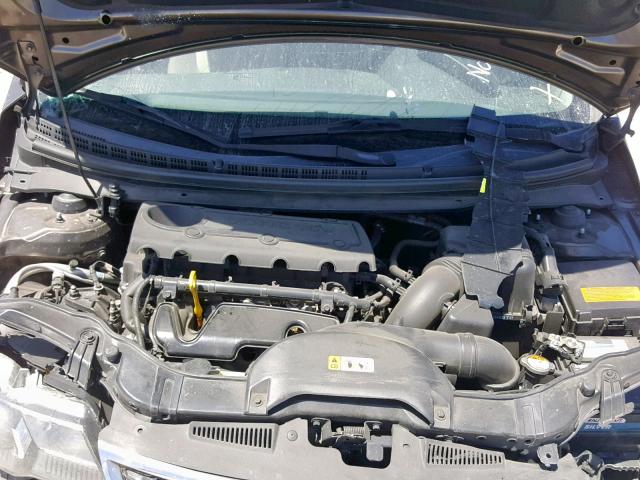 KNAFU4A29D5738200 - 2013 KIA FORTE EX BROWN photo 7