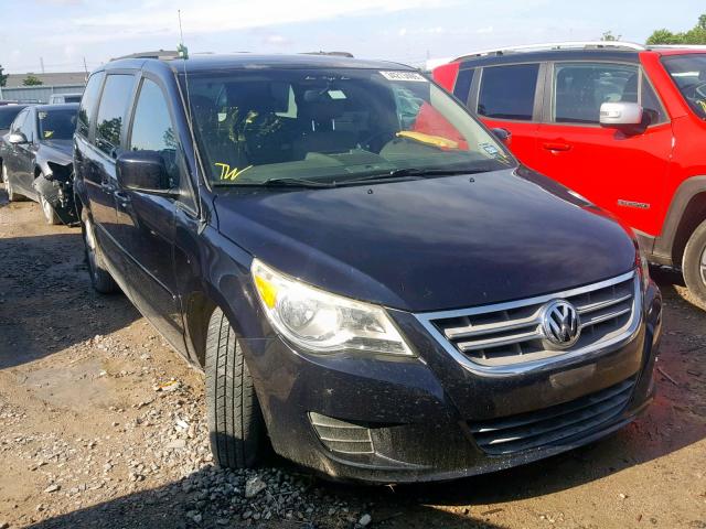 2V4RW3DG2BR642748 - 2011 VOLKSWAGEN ROUTAN SE BLUE photo 1