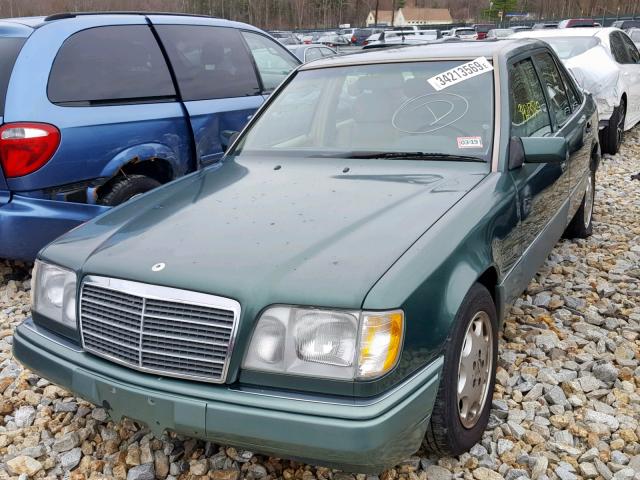 WDBEA32E7RC149822 - 1994 MERCEDES-BENZ E 320 GREEN photo 2