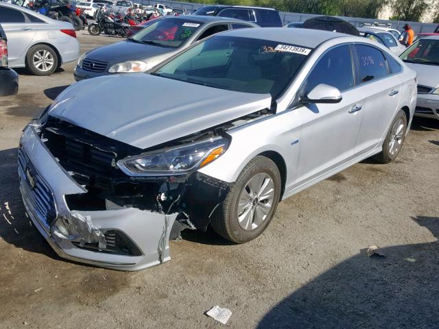 KMHE24L30KA084634 - 2019 HYUNDAI SONATA HYB GRAY photo 2