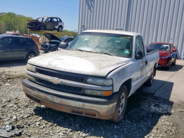 1GCEC14W71Z313190 - 2001 CHEVROLET SILVERADO WHITE photo 2