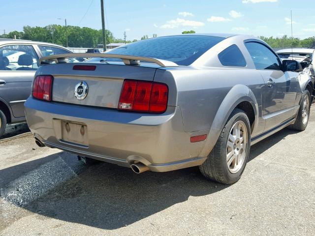 1ZVHT82H185186901 - 2008 FORD MUSTANG GT BEIGE photo 4