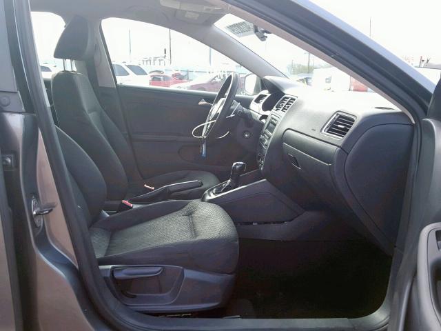 3VW2K7AJ9DM217033 - 2013 VOLKSWAGEN JETTA BASE CHARCOAL photo 5