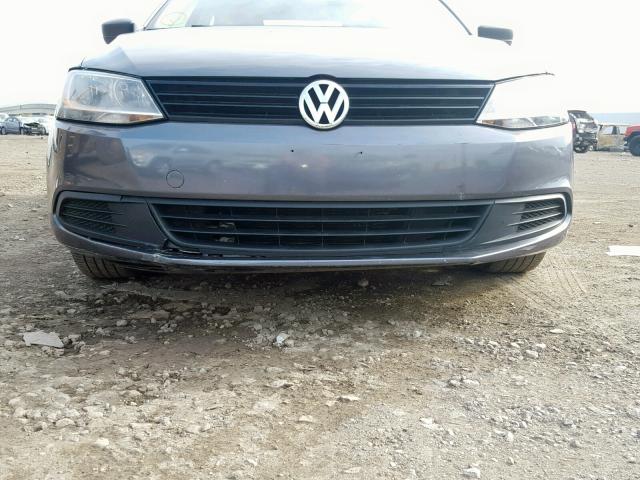3VW2K7AJ9DM217033 - 2013 VOLKSWAGEN JETTA BASE CHARCOAL photo 9