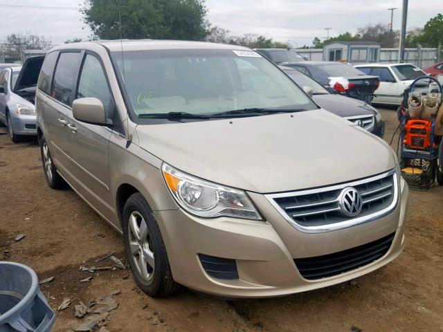 2V8HW34189R554545 - 2009 VOLKSWAGEN ROUTAN SE GOLD photo 1