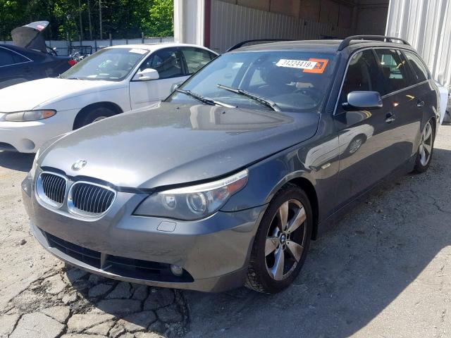 WBANN73527CN03834 - 2007 BMW 530 XIT GRAY photo 2