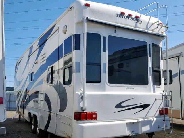 4M7360R2281011804 - 2008 OTHER 5TH WHEEL WHITE photo 3