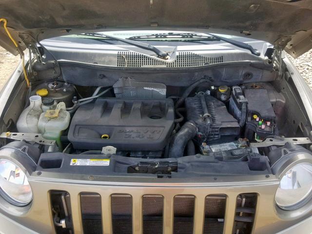 1J8FF47W78D677750 - 2008 JEEP COMPASS SP 金色 照片 7