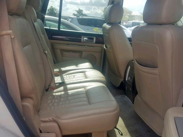 5LMFU27576LJ00740 - 2006 LINCOLN NAVIGATOR WHITE photo 6