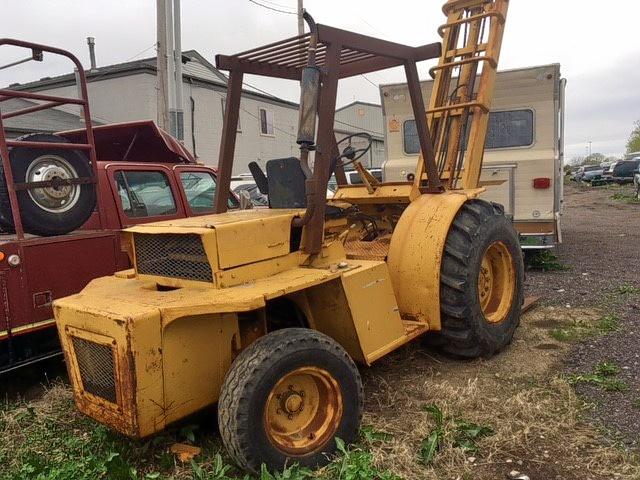 D2NN7006D - 1975 FORD FORKLIFT YELLOW photo 4