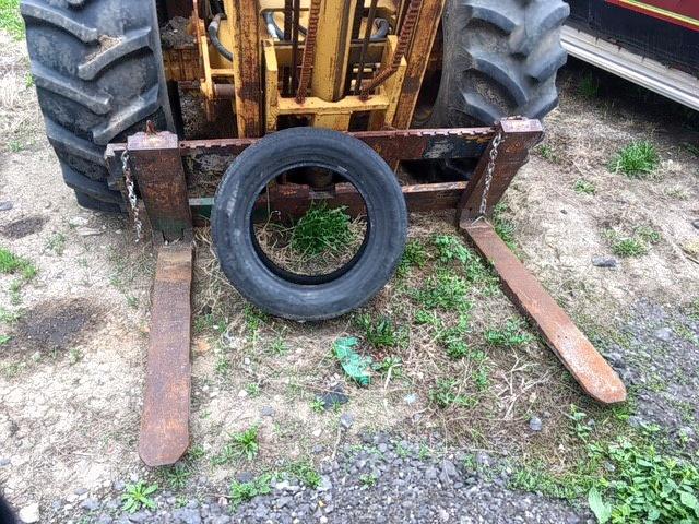 D2NN7006D - 1975 FORD FORKLIFT YELLOW photo 9