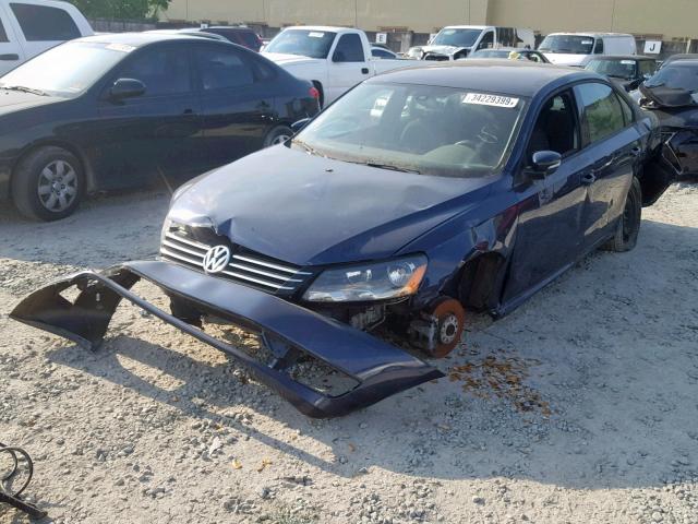 1VWAP7A38DC036196 - 2013 VOLKSWAGEN PASSAT S BLUE photo 2