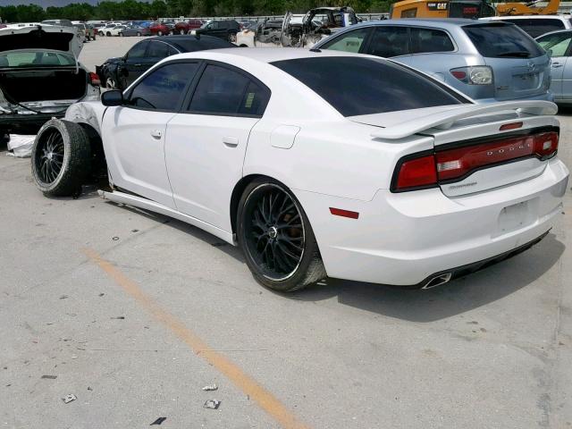 2C3CDXHG4DH611814 - 2013 DODGE CHARGER SX WHITE photo 3