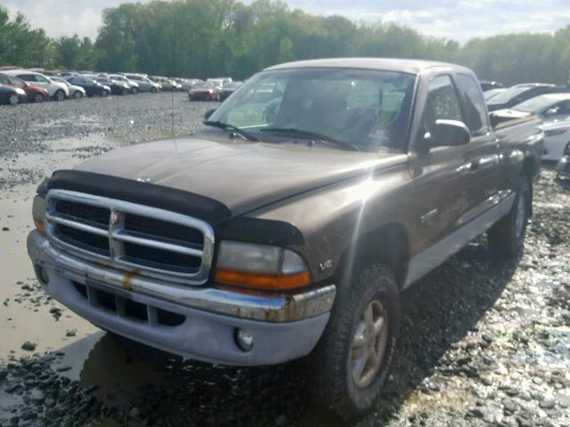 1B7GG22X8YS639159 - 2000 DODGE DAKOTA BROWN photo 2