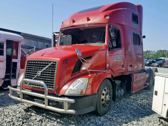 4V4NC9GH77N444166 - 2007 VOLVO VN VNL RED photo 2