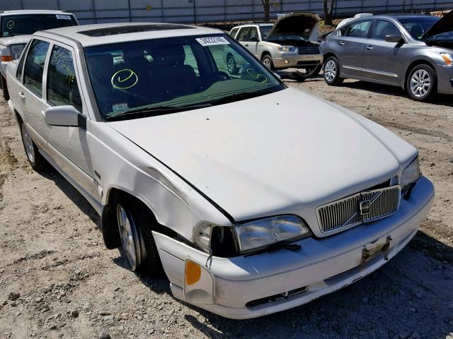 YV1LS5549W1430400 - 1998 VOLVO S70 WHITE photo 1