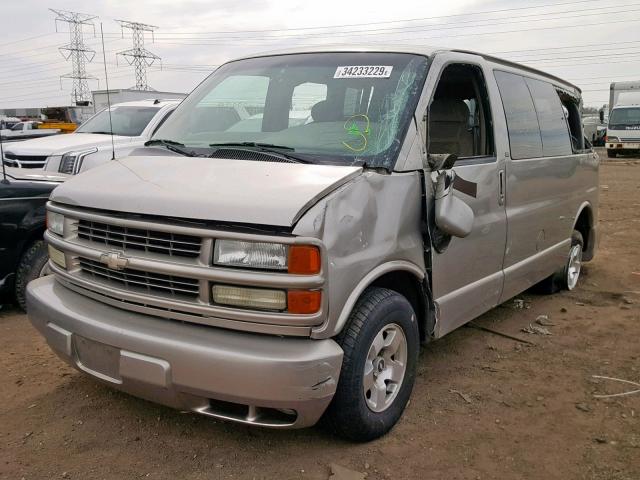 1GNFG65R311213768 - 2001 CHEVROLET EXPRESS G1 GOLD photo 2