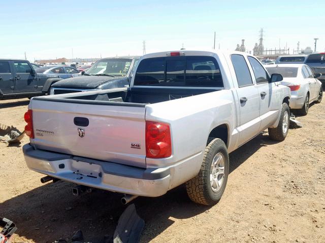 1D7HE48N67S151330 - 2007 DODGE DAKOTA QUA SILVER photo 4