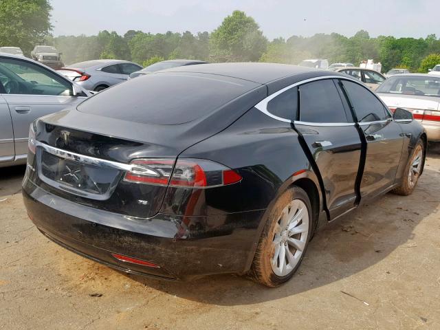 5YJSA1E18HF201204 - 2017 TESLA MODEL S أسود صورة 4