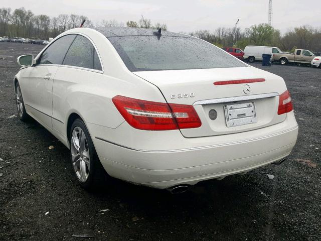 WDDKJ5GBXAF005060 - 2010 MERCEDES-BENZ E 350 WHITE photo 3