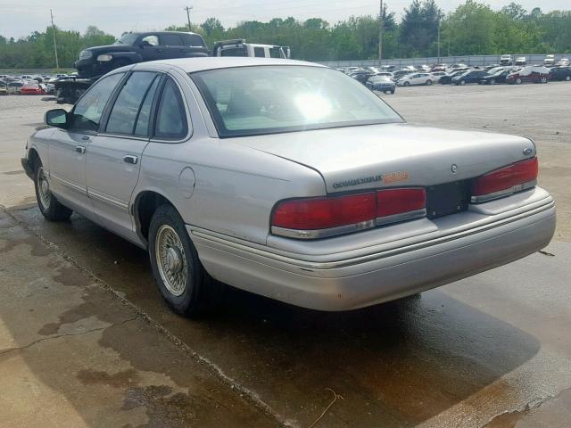 2FALP74W1VX210489 - 1997 FORD CROWN VICT SILVER photo 3