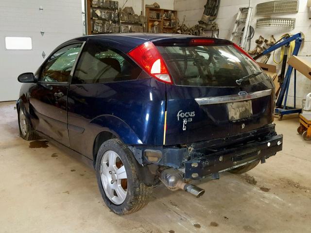 3FAFP31Z53R166674 - 2003 FORD FOCUS ZX3 BLUE photo 3