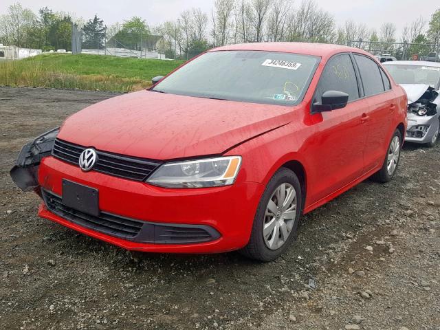 3VW2K7AJ6CM394492 - 2012 VOLKSWAGEN JETTA BASE RED photo 2