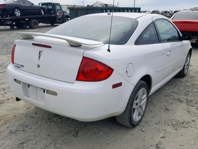1G2AL18F287169888 - 2008 PONTIAC G5 WHITE photo 4