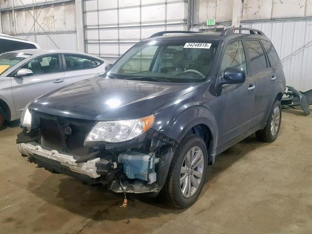 JF2SHAEC1DH401821 - 2013 SUBARU FORESTER L GRAY photo 2