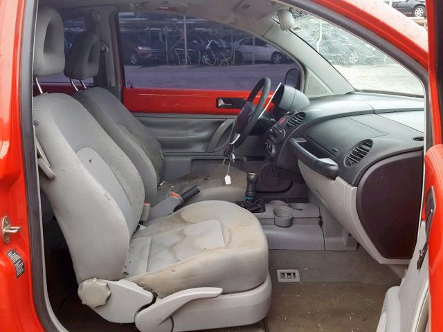 3VWCC21C61M401993 - 2001 VOLKSWAGEN NEW BEETLE წითელი ფოტო 5