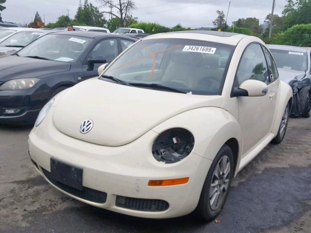 3VWRG31C28M524091 - 2008 VOLKSWAGEN NEW BEETLE Creme Foto 2