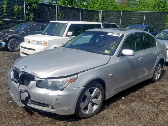 WBANF33556CS36046 - 2006 BMW 525 XI SILVER photo 2