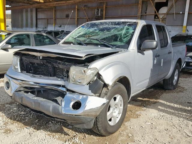 1N6AD07U08C446805 - 2008 NISSAN FRONTIER C SILVER photo 2