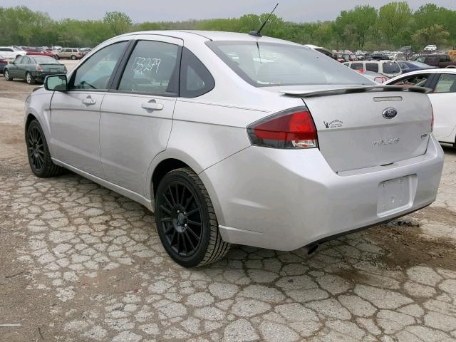 1FAHP3GN7AW286421 - 2010 FORD FOCUS SES SILVER photo 3