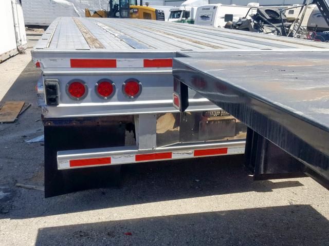 5DN1148295B000757 - 2005 WEST TRAILER SILVER photo 5