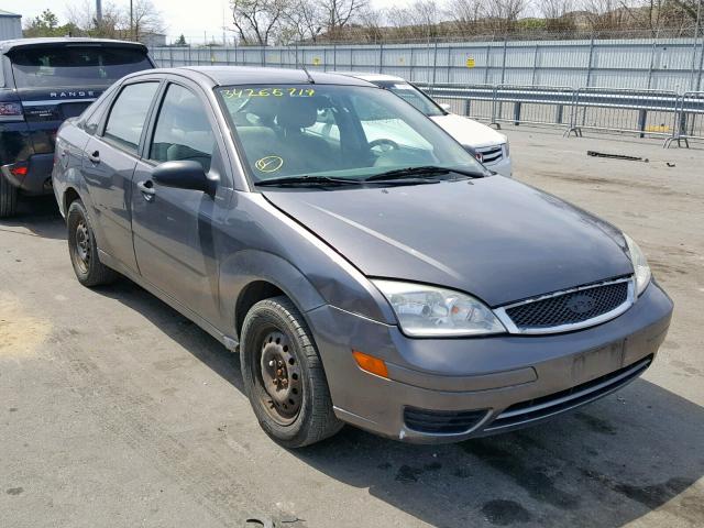 1FAFP34N46W123972 - 2006 FORD FOCUS ZX4 GRAY photo 1