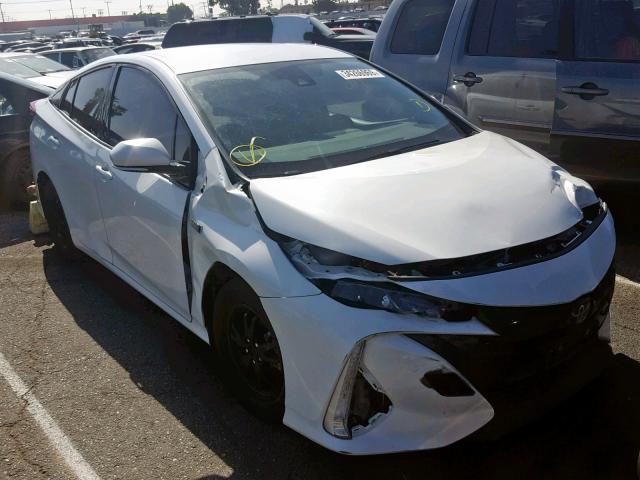 JTDKARFP6J3075784 - 2018 TOYOTA PRIUS PRIM WHITE photo 1