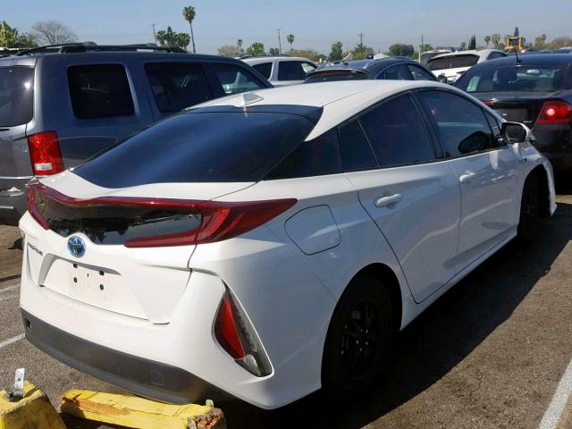 JTDKARFP6J3075784 - 2018 TOYOTA PRIUS PRIM WHITE photo 4