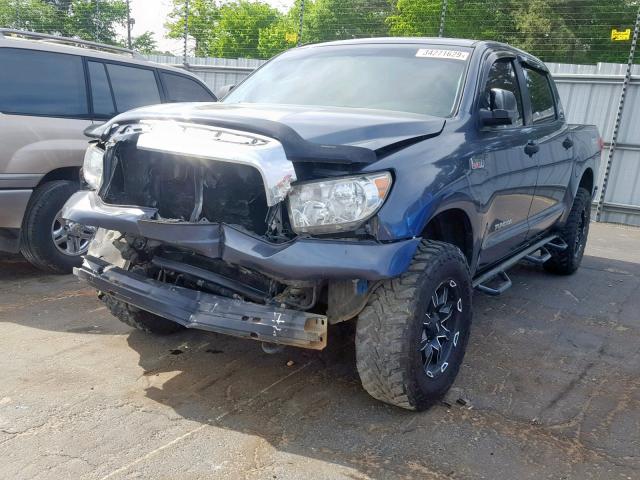 5TFDV54158X081132 - 2008 TOYOTA TUNDRA CRE GRAY photo 2