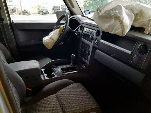 1J8HH48K98C115465 - 2008 JEEP COMMANDER SILVER photo 5