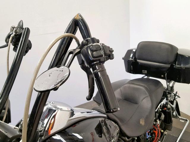 1HD1KHM32BB617908 - 2011 HARLEY-DAVIDSON FLTRX 黑色 照片 13