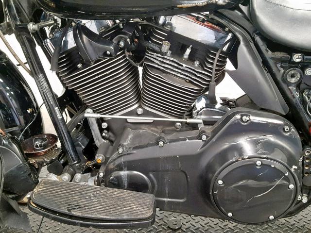 1HD1KHM32BB617908 - 2011 HARLEY-DAVIDSON FLTRX 黑色 照片 6