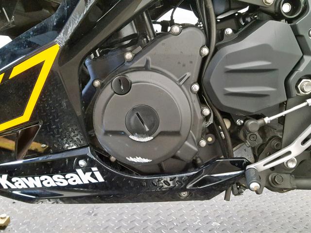 JKAEXKG17JDA09393 - 2018 KAWASAKI EX400 GRAY photo 12