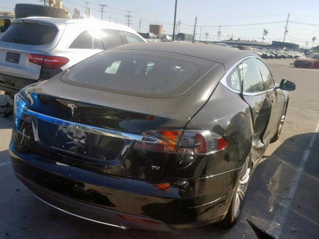 5YJSA1E11FF119179 - 2015 TESLA MODEL S Սև լուսանկար 4