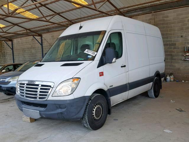 WDYPE7CC1A5477754 - 2010 FREIGHTLINER SPRINTER 2 WHITE photo 2