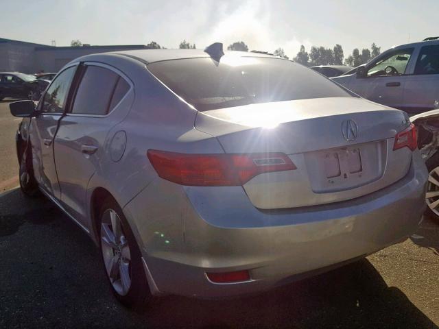 19VDE1F74DE014969 - 2013 ACURA ILX 20 TEC SILVER photo 3