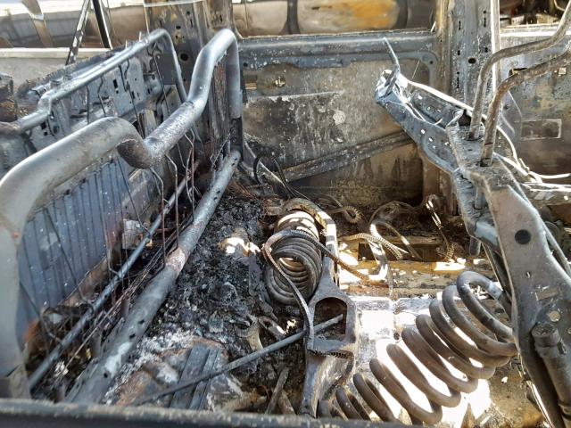 3C6UR5DL3EG110883 - 2014 RAM 2500 SLT 银色 照片 6