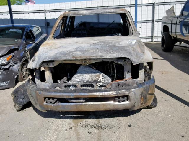 3C6UR5DL3EG110883 - 2014 RAM 2500 SLT 银色 照片 9